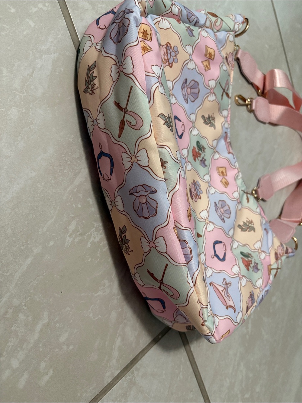 Pastel Pink Patterned Shoulder Bag with Removable Straps - Picture 4 of 8